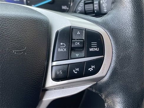 Certified 2022 Ford Explorer XLT w/ Equipment Group 202A image 11