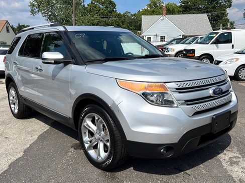 Used 2014 Ford Explorer Limited image 3