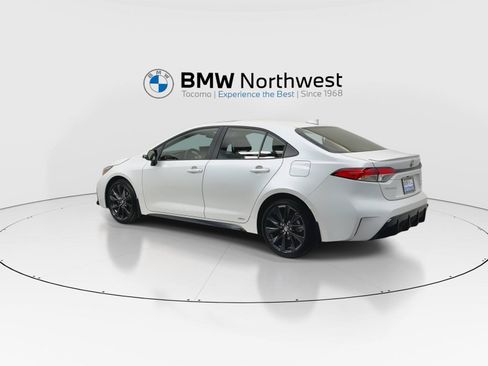 Used 2025 Toyota Corolla SE w/ SE Premium Package AWD/4WD image 12
