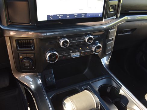 Used 2022 Ford F150 XLT w/ Equipment Group 302A High image 14