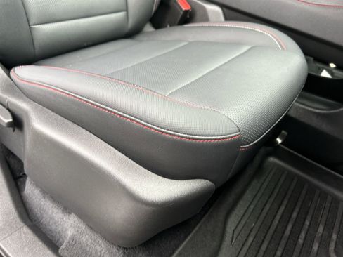 Used 2024 Chevrolet Traverse Z71 image 15