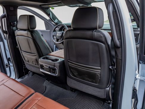 Used 2026 GMC Sierra 3500 Denali Ultimate image 32