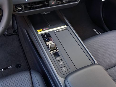 New 2026 Lexus ES 350e FWD image 24