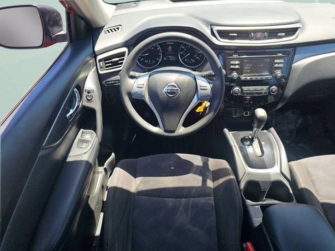 Used 2016 Nissan Rogue S FWD image 4