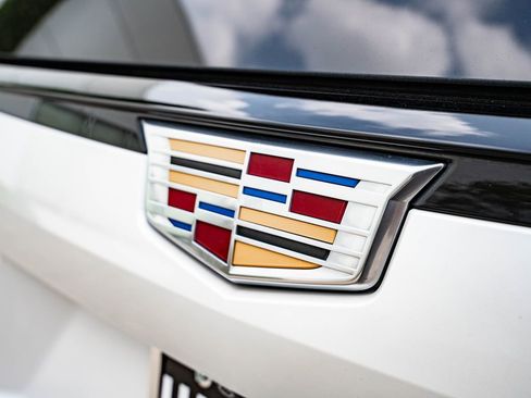 Used 2023 Cadillac Escalade Sport w/ Touring Package AWD/4WD image 18