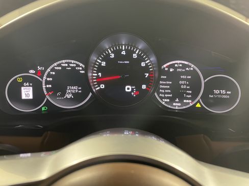 Used 2023 Porsche Cayenne S Platinum image 18