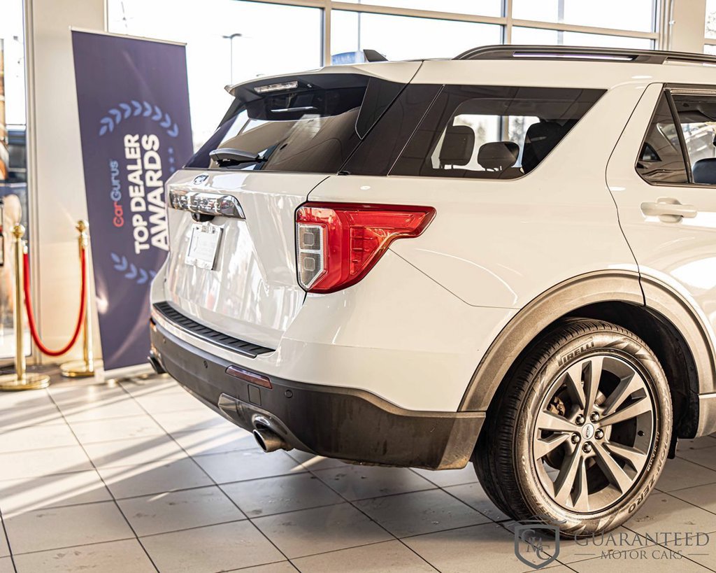 Used 2021 Ford Explorer XLT w/ Equipment Group 202A RWD image 13