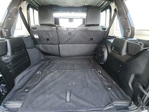 Used 2021 Jeep Wrangler Unlimited Rubicon AWD/4WD image 11