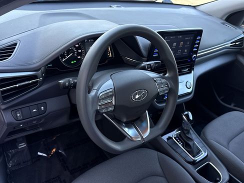 Used 2020 Hyundai Ioniq Blue image 16