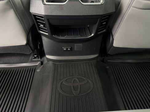 Used 2025 Toyota Tundra SR5 w/ SR5 Premium Package image 33