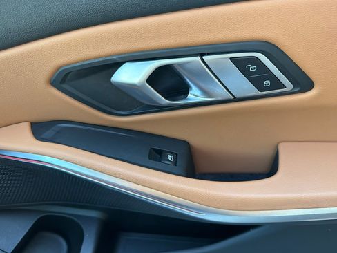 Certified 2022 BMW 330e 330e w/ Convenience Package image 21