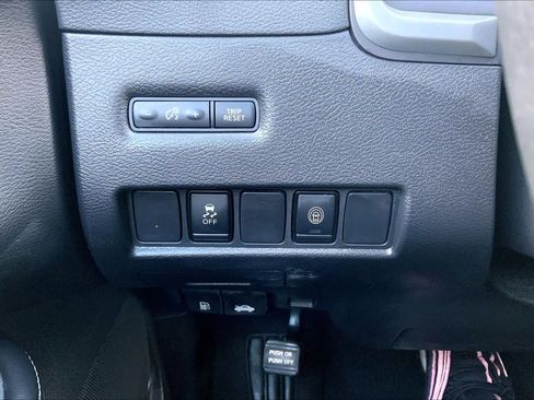 Used 2023 Nissan Murano SV image 32