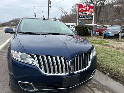 Used 2012 Lincoln MKX AWD image 2
