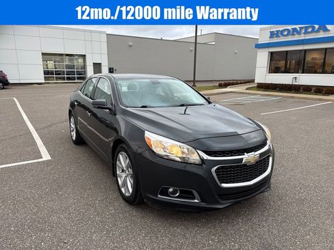 Used 2016 Chevrolet Malibu LTZ image 2