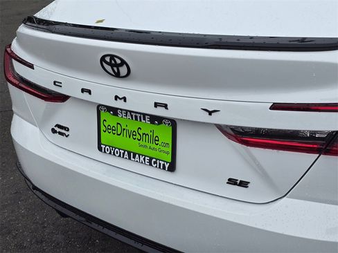 New 2026 Toyota Camry Hybrid image 13