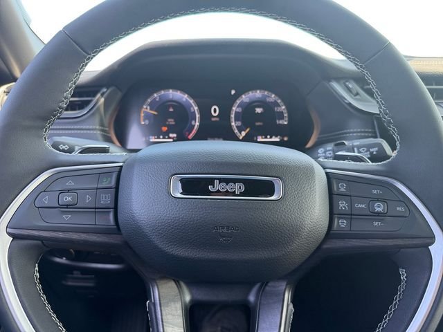 New 2026 Jeep Grand Cherokee Altitude AWD/4WD image 17