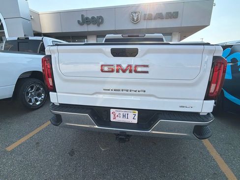 Used 2023 GMC Sierra 1500 SLT w/ SLT Premium Package AWD/4WD image 4