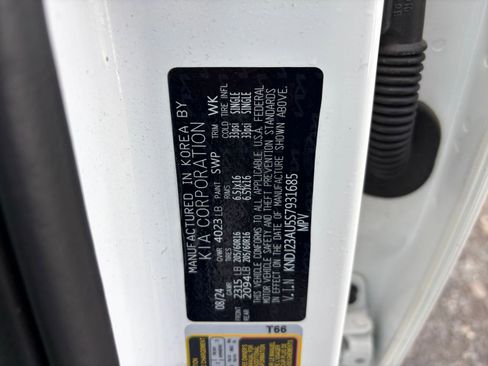 Used 2025 Kia Soul LX w/ LX Technology Package image 27