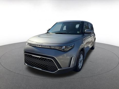 Used 2025 Kia Soul LX w/ LX Technology Package image 7