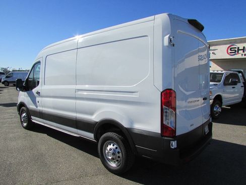 Used 2023 Ford Transit 250 Medium Roof AWD w/ Load Area Protection Package image 9