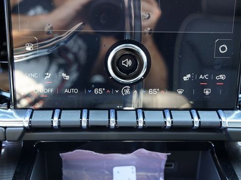 New 2026 GMC Yukon Elevation image 22