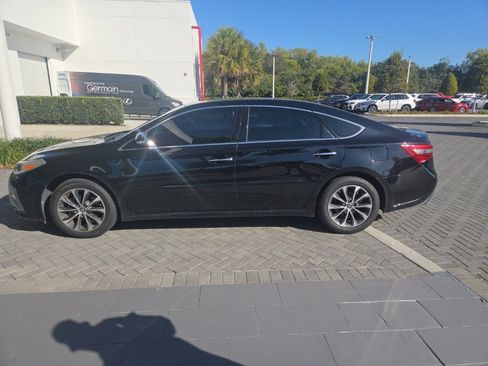 Used 2018 Toyota Avalon XLE image 8