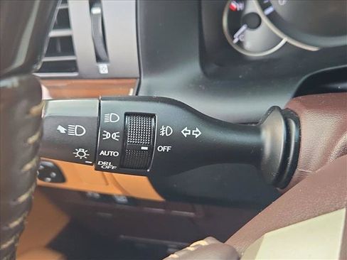 Used 2016 Lexus ES 350 w/ Premium Package w/Wood Trim FWD image 15