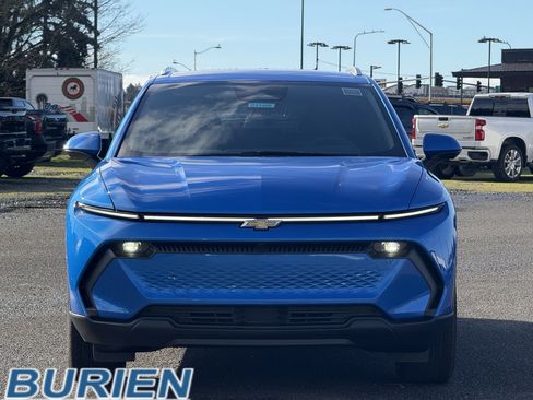 New 2026 Chevrolet Equinox EV LT image 8