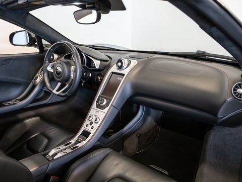 Used 2013 McLaren MP4-12C Spider RWD image 37