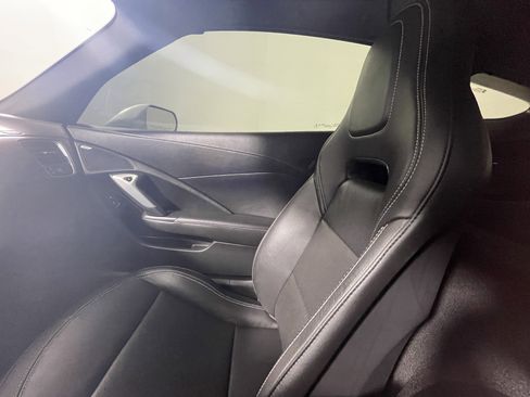 Used 2019 Chevrolet Corvette Stingray Coupe w/ 1LT image 13