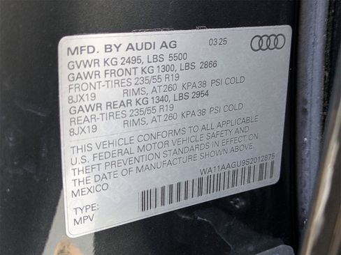 Used 2025 Audi Q5 2.0T Premium w/ Convenience Package image 17