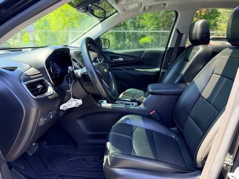 Used 2023 Chevrolet Equinox Premier AWD/4WD image 6