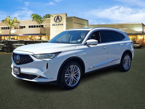 Used 2023 Acura MDX SH-AWD w/ Advance Package image 3