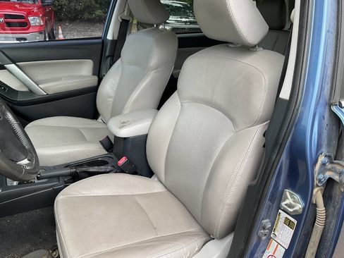 Used 2015 Subaru Forester 2.5i Limited AWD/4WD image 14
