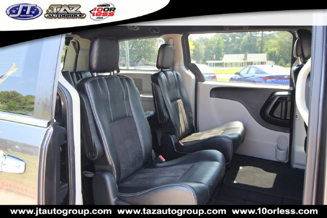 Used 2020 Dodge Grand Caravan SXT FWD image 13