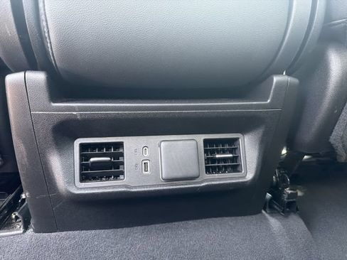 Used 2025 GMC Sierra 1500 SLT AWD/4WD image 25