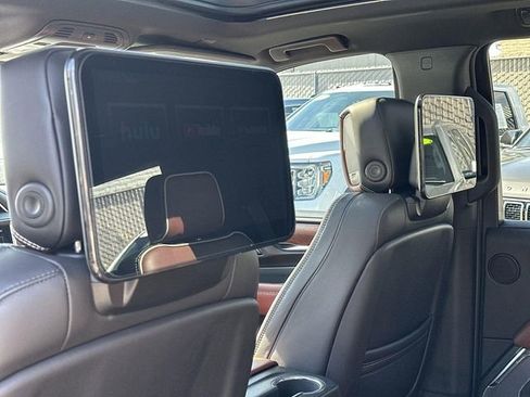 Used 2024 GMC Yukon Denali Ultimate image 42