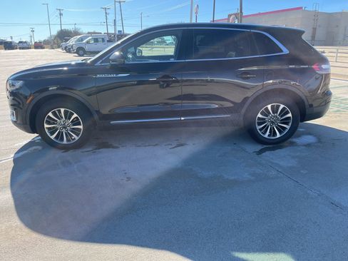 Used 2020 Lincoln Nautilus Premier w/ Equipment Group 101A image 4