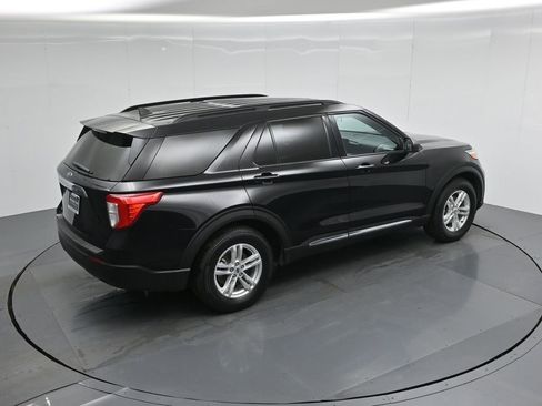 Certified 2022 Ford Explorer XLT image 43