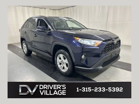 Used 2020 Toyota RAV4 XLE w/ Convenience Package image 1