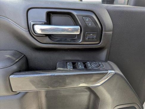 Used 2022 GMC Sierra 2500 AT4 w/ AT4 Preferred Package image 10