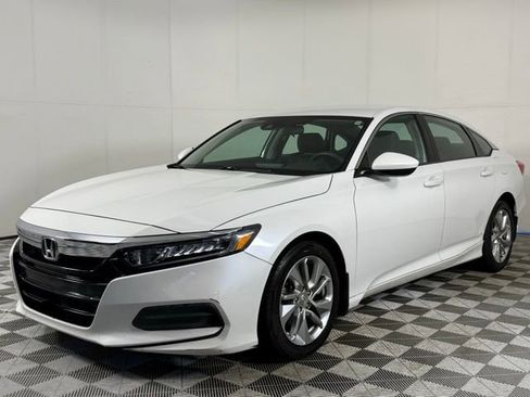 Used 2018 Honda Accord LX image 2