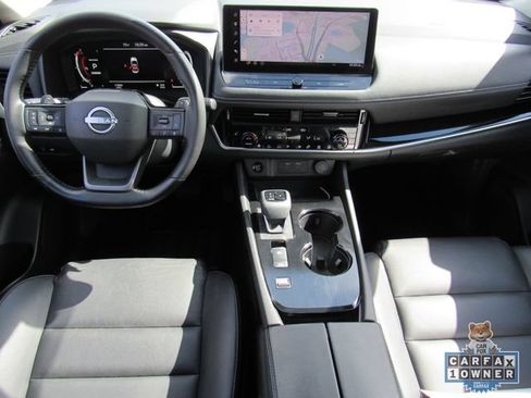 Certified 2025 Nissan Rogue SL w/ SL Premium Package FWD image 19