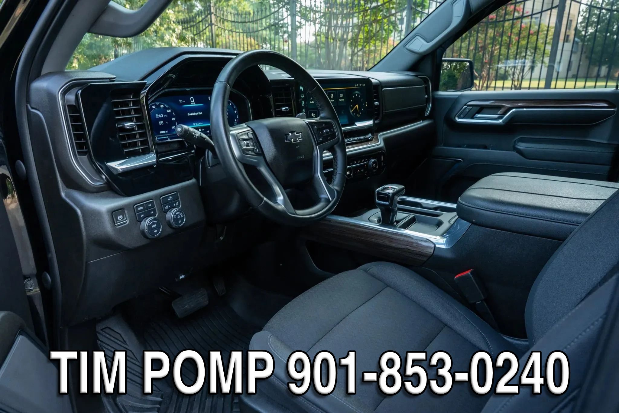Used 2023 Chevrolet Silverado 1500 RST AWD/4WD image 10