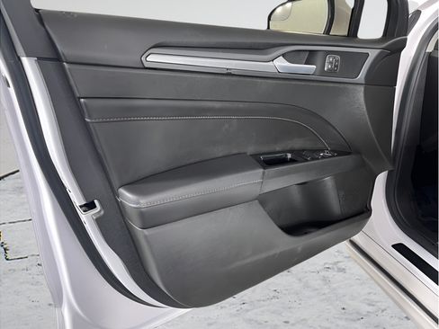 Used 2014 Ford Fusion Titanium AWD/4WD image 9