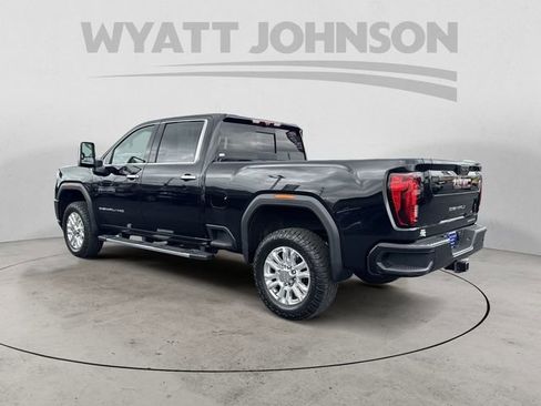 Used 2022 GMC Sierra 2500 Denali w/ Denali Ultimate Package AWD/4WD image 3