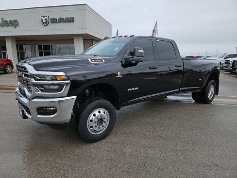 Used 2025 RAM 3500 Lone Star AWD/4WD image 2
