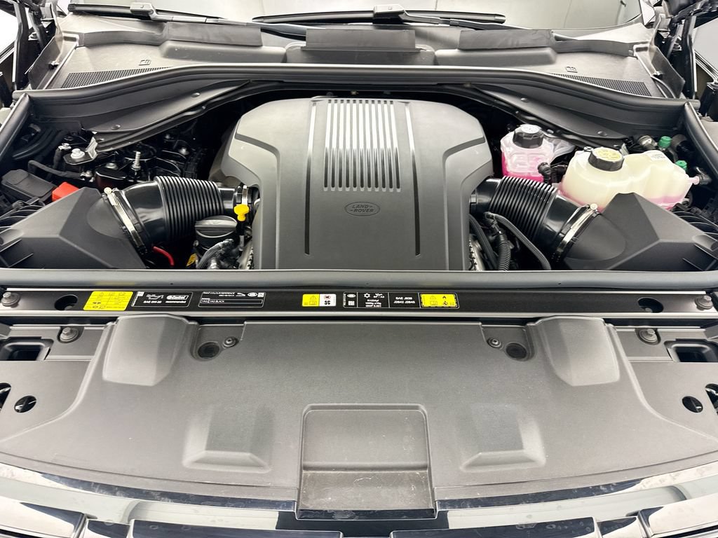 New 2026 Land Rover Range Rover Long Wheelbase SE AWD/4WD image 28