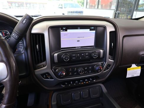 Used 2018 GMC Sierra 1500 SLT AWD/4WD image 46