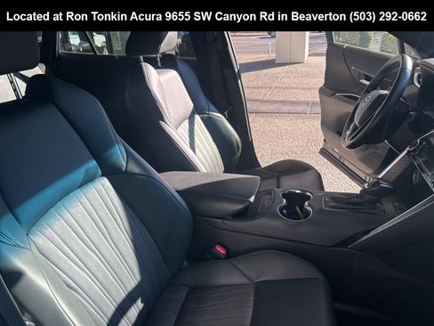 Used 2021 Toyota Venza XLE image 13